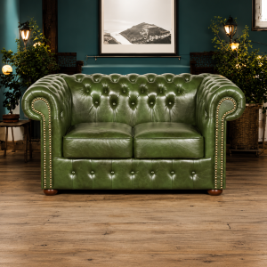 Sofa skórzana Chesterfield „Classic XL” 2-osobowa – Szmaragdowa Zieleń