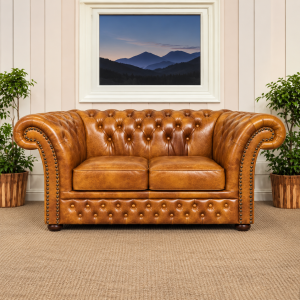 Sofa Chesterfield „Winchester” 2-osobowa – Bursztynowy Brąz